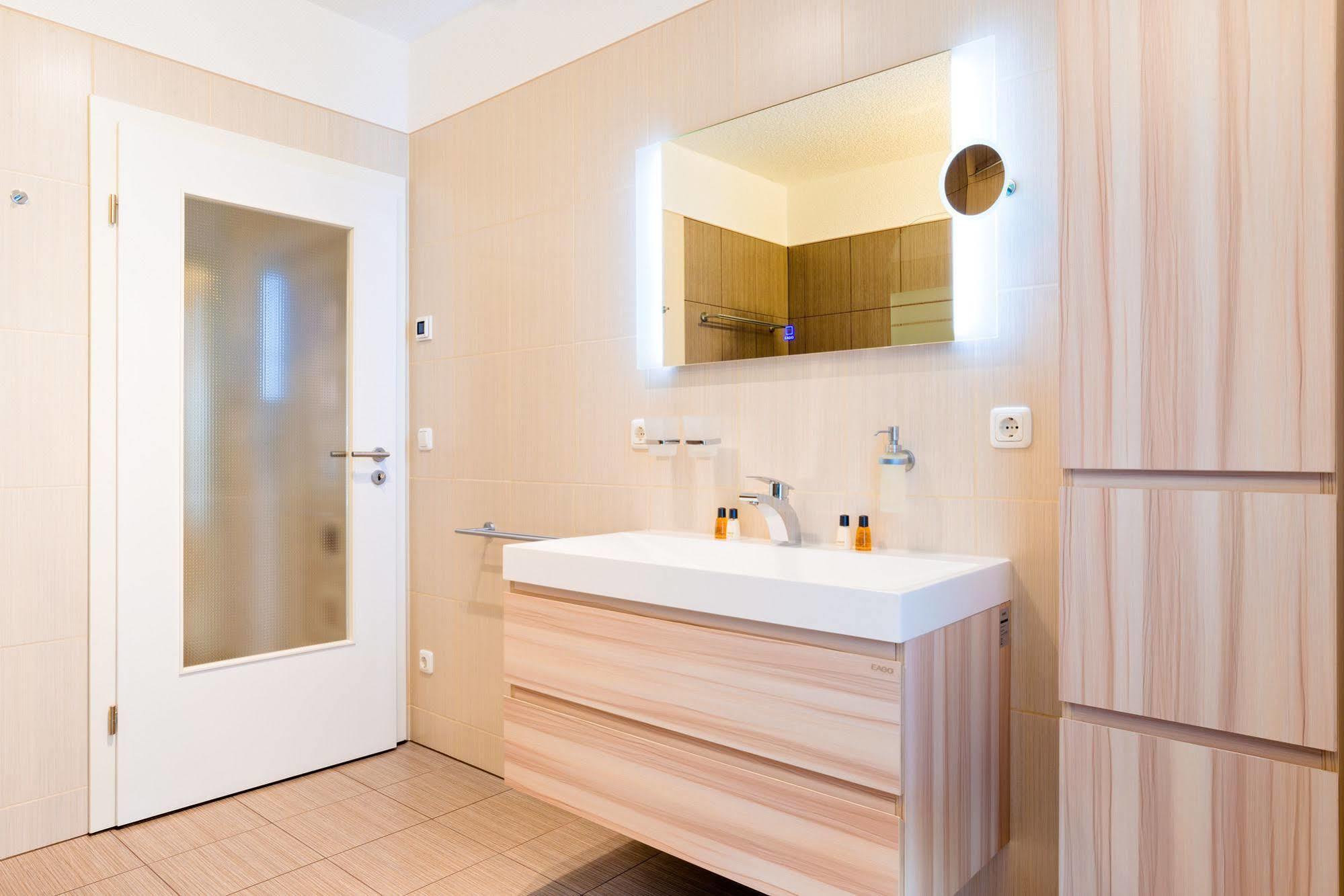 Apartments รูโดลชตัดท์ ภายนอก รูปภาพ